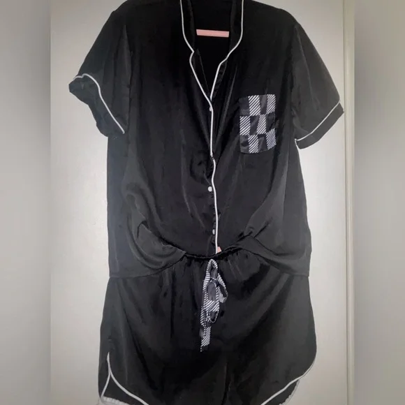 Black Women's Satin PJ NWOT